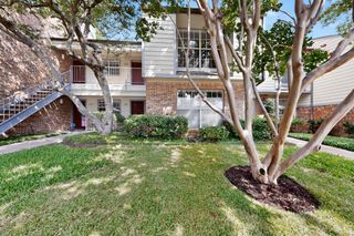 2535 Wedglea Drive 114, Dallas, TX 75211