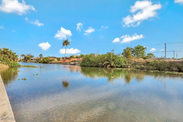 618 SW 31st TER, Cape Coral, FL 33914