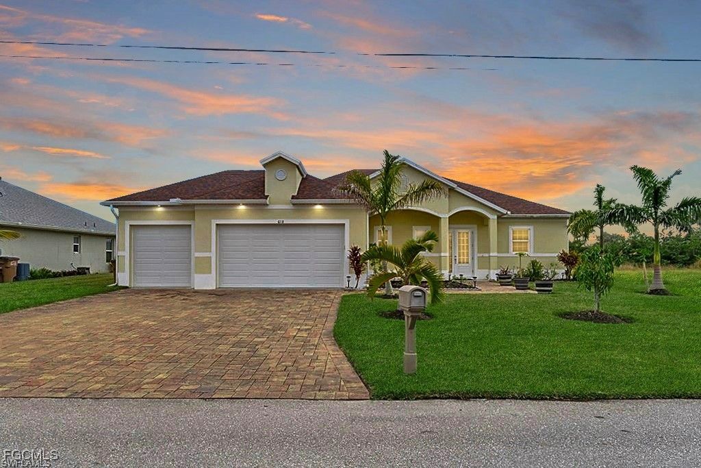 618 SW 31st TER, Cape Coral, FL 33914
