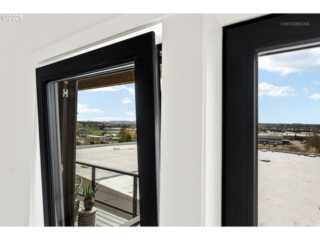 2405 E 6TH St, Vancouver, WA 98661