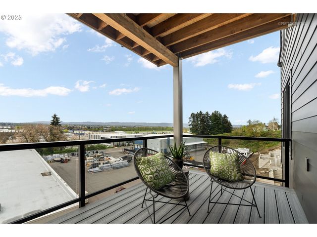 2405 E 6TH St, Vancouver, WA 98661