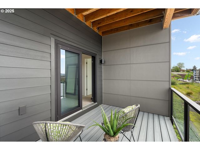 2405 E 6TH St, Vancouver, WA 98661