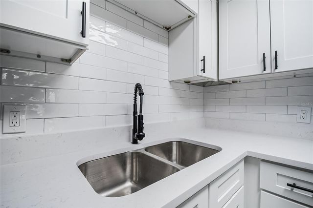 352 LIONEL AVENUE, Orlando, FL 32805