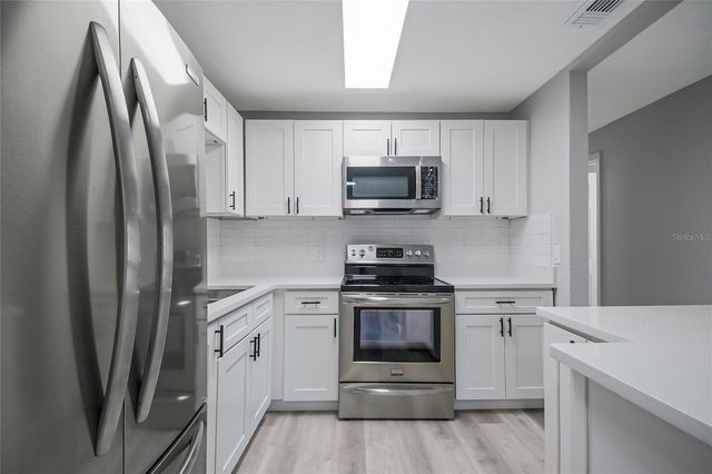 352 LIONEL AVENUE, Orlando, FL 32805