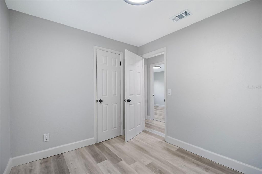 Image 30 of property listing at 352 LIONEL AVENUE, Orlando, FL 32805