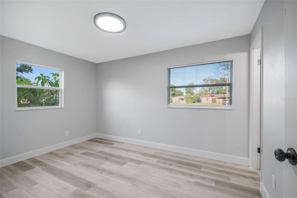 Image 31 of property listing at 352 LIONEL AVENUE, Orlando, FL 32805