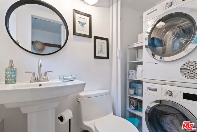 1653 N Beverly Glen Boulevard, Los Angeles, CA 90077