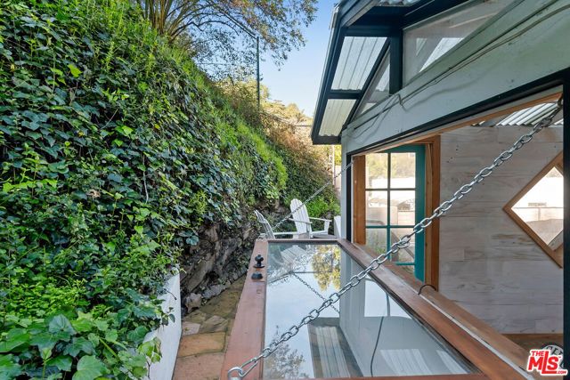 1653 N Beverly Glen Boulevard, Los Angeles, CA 90077