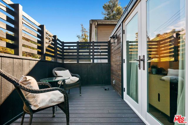 1653 N Beverly Glen Boulevard, Los Angeles, CA 90077