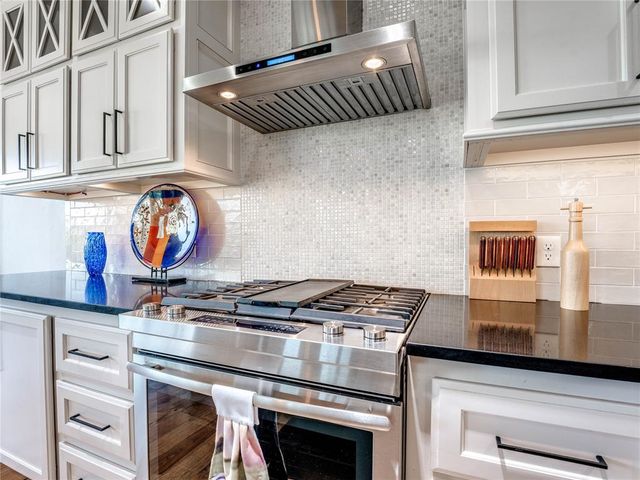 449 Saint Claire Drive, Edmond, OK 73025