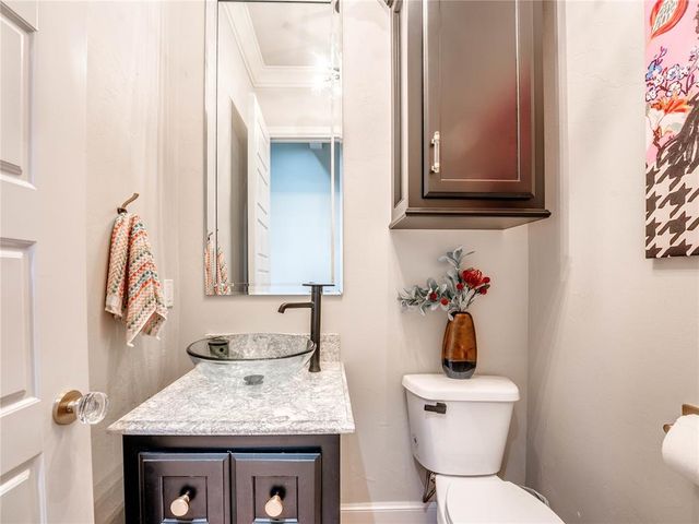 449 Saint Claire Drive, Edmond, OK 73025