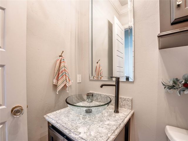 449 Saint Claire Drive, Edmond, OK 73025