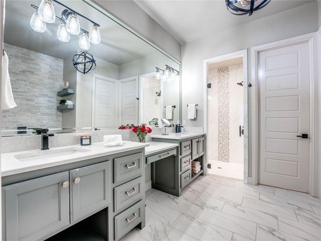 449 Saint Claire Drive, Edmond, OK 73025
