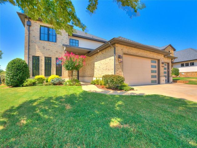 449 Saint Claire Drive, Edmond, OK 73025