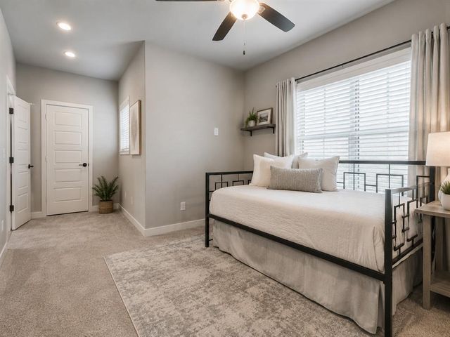 449 Saint Claire Drive, Edmond, OK 73025
