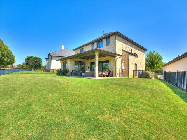449 Saint Claire Drive, Edmond, OK 73025