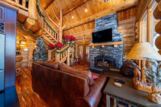 16629 Holli Blue Road, Champion, MI 49879