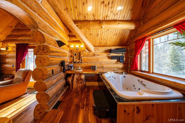 16629 Holli Blue Road, Champion, MI 49879