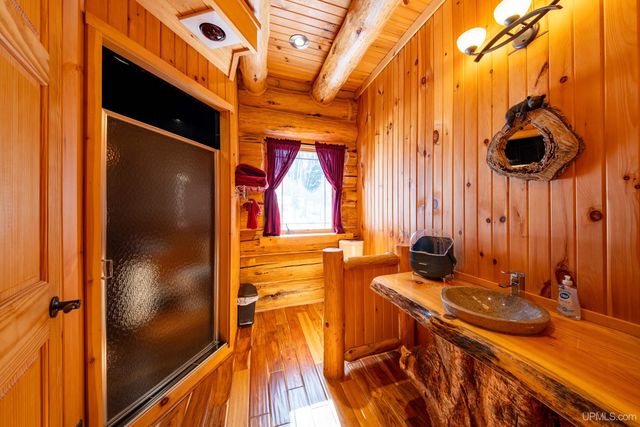 16629 Holli Blue Road, Champion, MI 49879