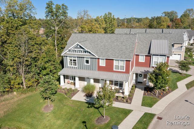 151 Tamarack Lane NE, Rockford, MI 49341