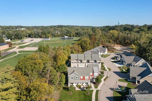 151 Tamarack Lane NE, Rockford, MI 49341