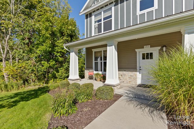 151 Tamarack Lane NE, Rockford, MI 49341