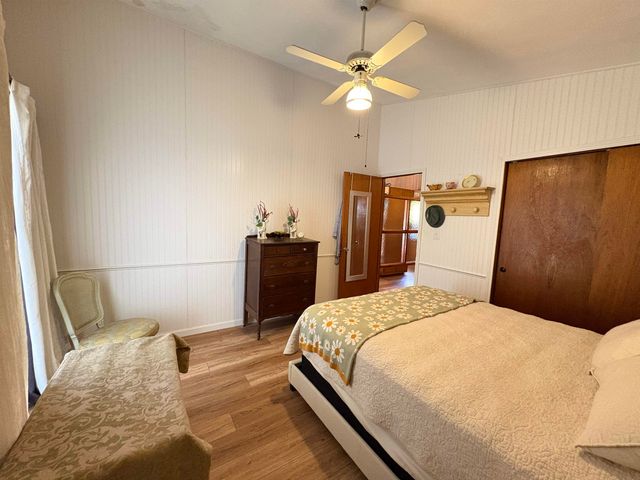 99 E Lakeshore Drive, Cherokee Village, AR 72529