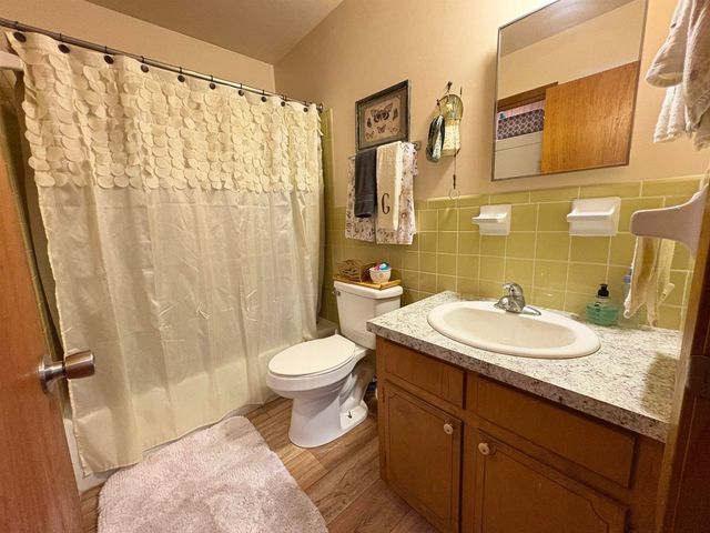 99 E Lakeshore Drive, Cherokee Village, AR 72529