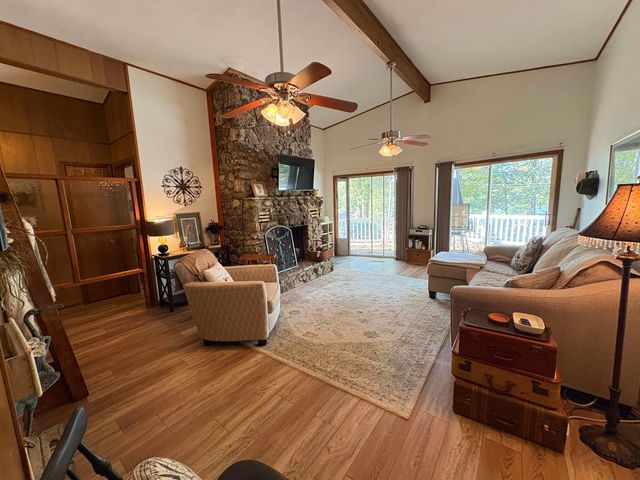 99 E Lakeshore Drive, Cherokee Village, AR 72529