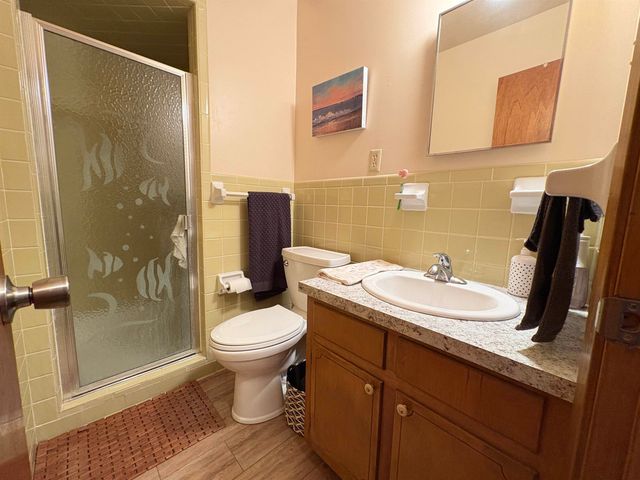 99 E Lakeshore Drive, Cherokee Village, AR 72529