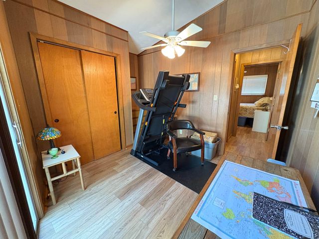 99 E Lakeshore Drive, Cherokee Village, AR 72529