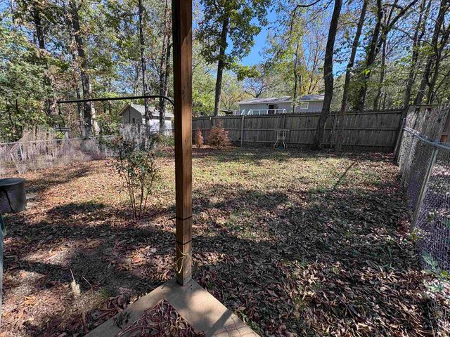 99 E Lakeshore Drive, Cherokee Village, AR 72529