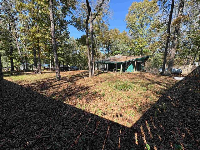 99 E Lakeshore Drive, Cherokee Village, AR 72529
