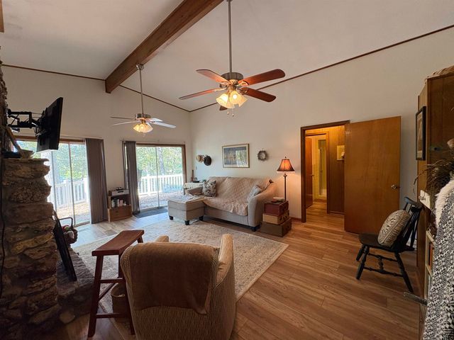 99 E Lakeshore Drive, Cherokee Village, AR 72529