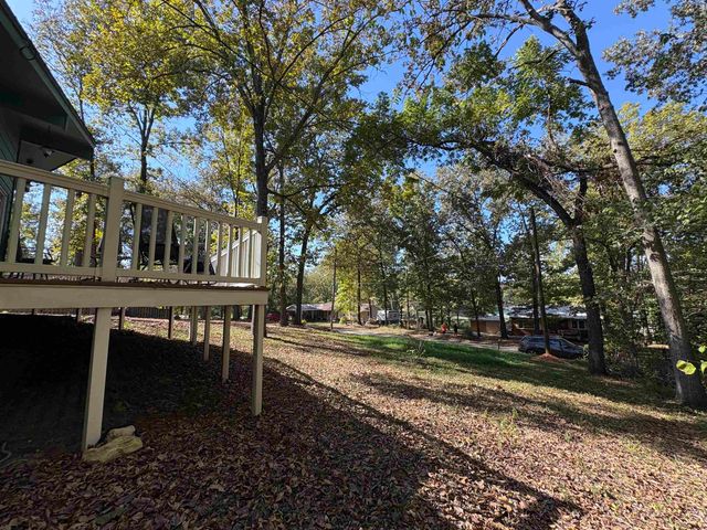 99 E Lakeshore Drive, Cherokee Village, AR 72529