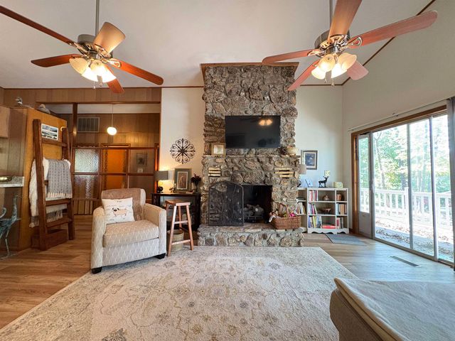 99 E Lakeshore Drive, Cherokee Village, AR 72529