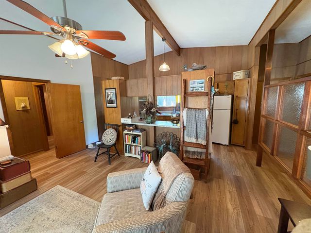 99 E Lakeshore Drive, Cherokee Village, AR 72529