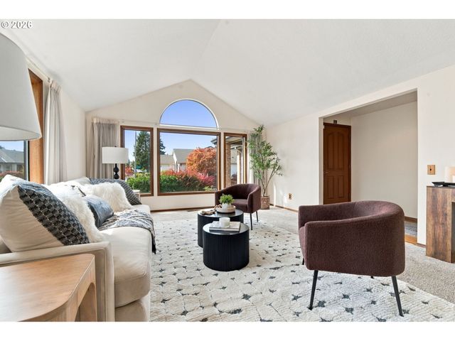 2204 Ne 158TH Ave, Portland, OR 97230