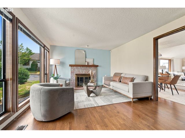 2204 Ne 158TH Ave, Portland, OR 97230