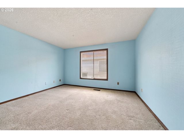 2204 Ne 158TH Ave, Portland, OR 97230