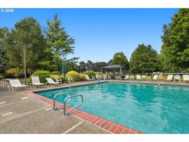 2204 Ne 158TH Ave, Portland, OR 97230