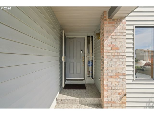 2204 Ne 158TH Ave, Portland, OR 97230