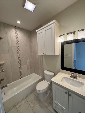 2417 Slaughter LN D, Austin, TX 78748