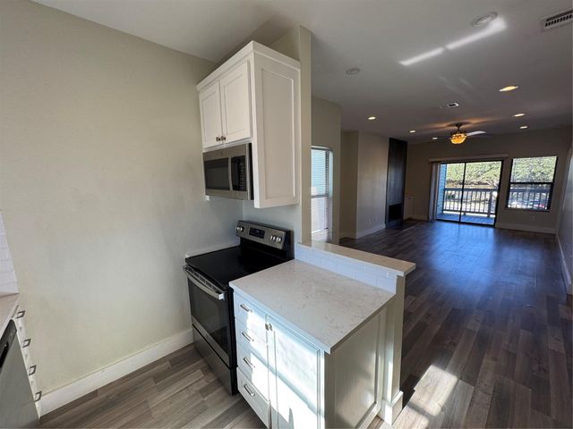 2417 Slaughter LN D, Austin, TX 78748