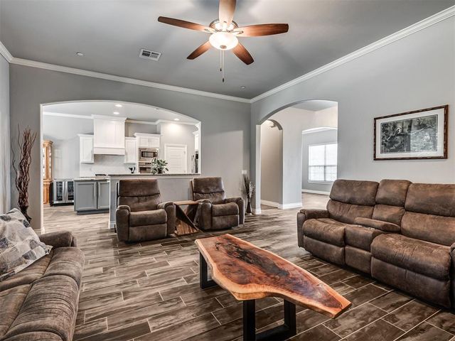 5509 Montford Way, Choctaw, OK 73020