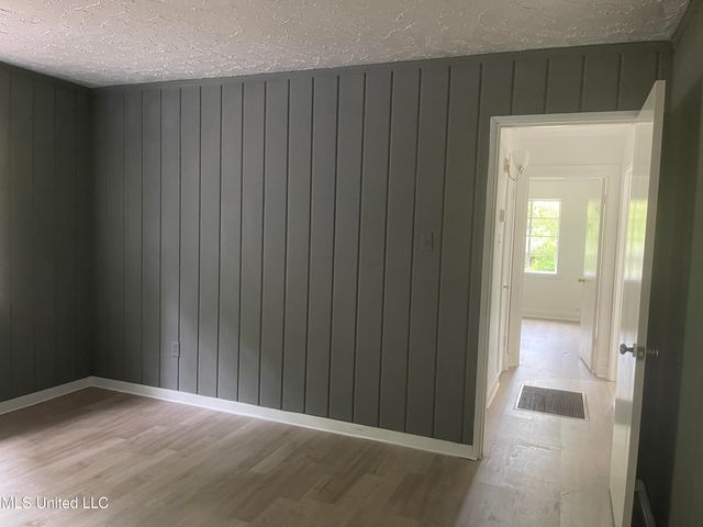 2938 Oak Forest Drive, Jackson, MS 39212