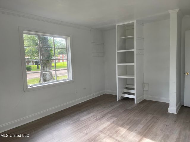2938 Oak Forest Drive, Jackson, MS 39212