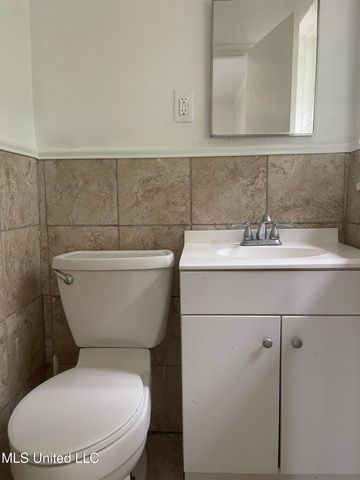 2938 Oak Forest Drive, Jackson, MS 39212