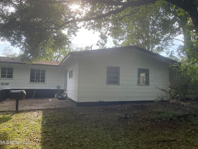 2938 Oak Forest Drive, Jackson, MS 39212