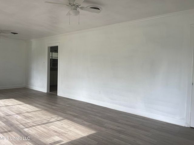 2938 Oak Forest Drive, Jackson, MS 39212
